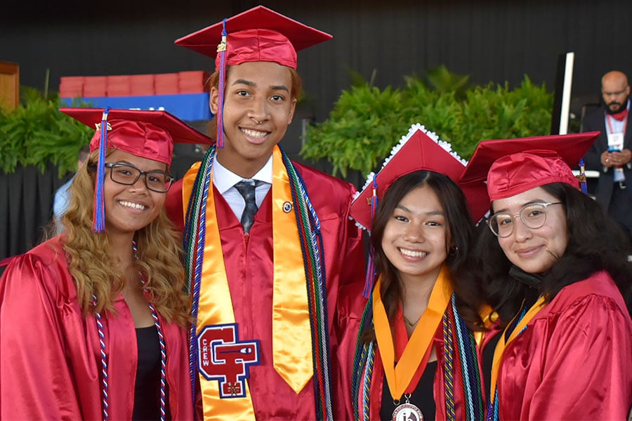 Group photo of Gar-Field High School graduates