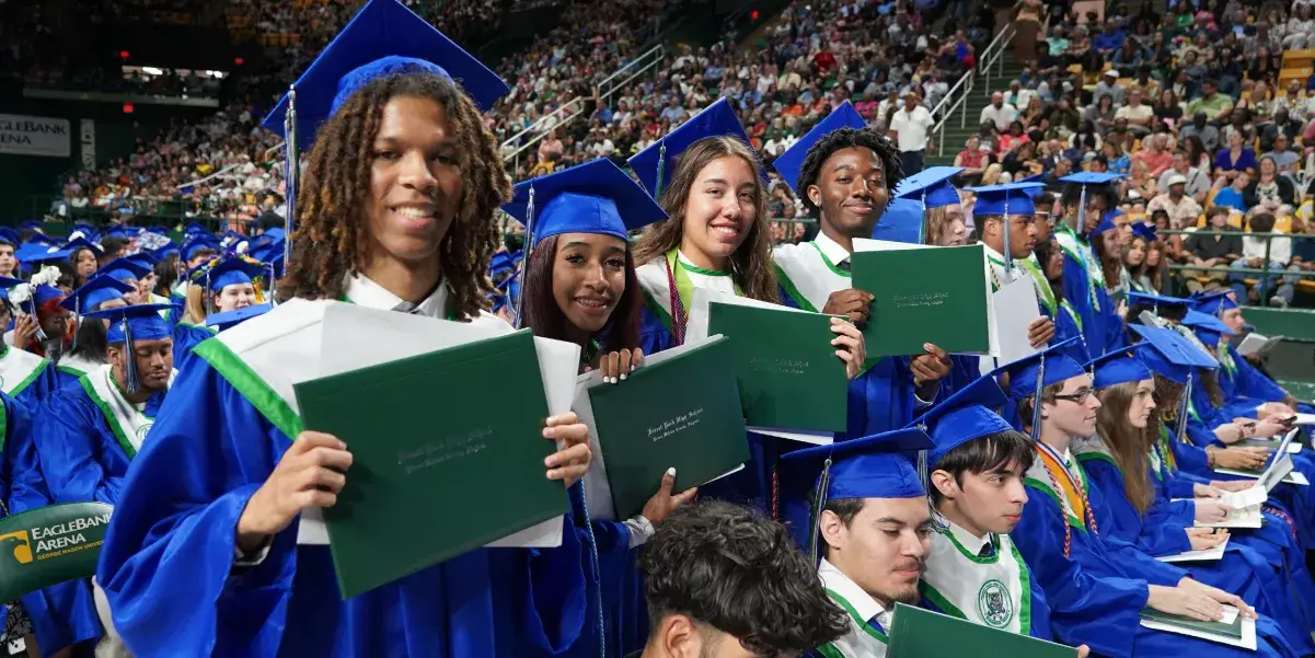 2024 Forest Park High School graduates