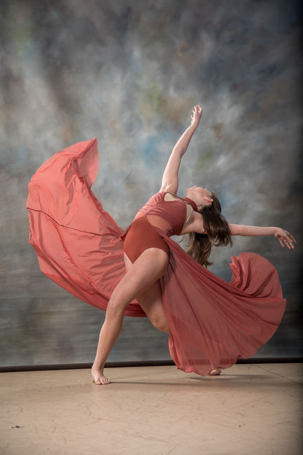 Female dancer in lunge position